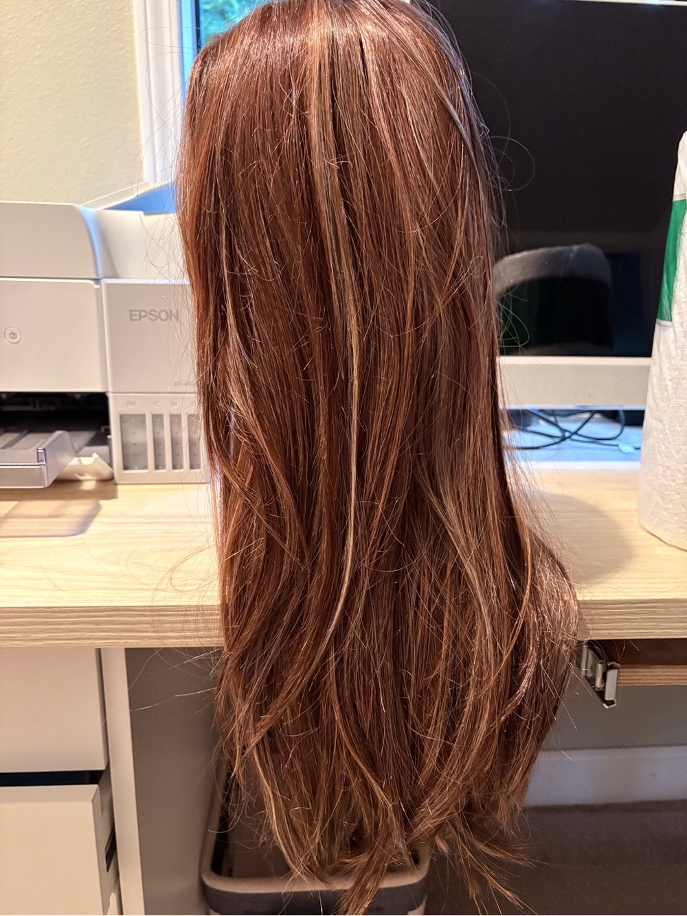 22” Women's Wig in Hazelnut Brown color blend. *Free Shipping* - Picture 9 of 15